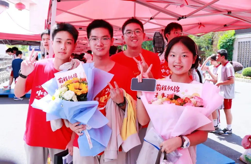 中考收官!花都少年笔落锋收,启航下一程-第53张图片-四季读书网 中考收官!花都少年笔落锋收,启航下一程-第53张图片-四季读书网