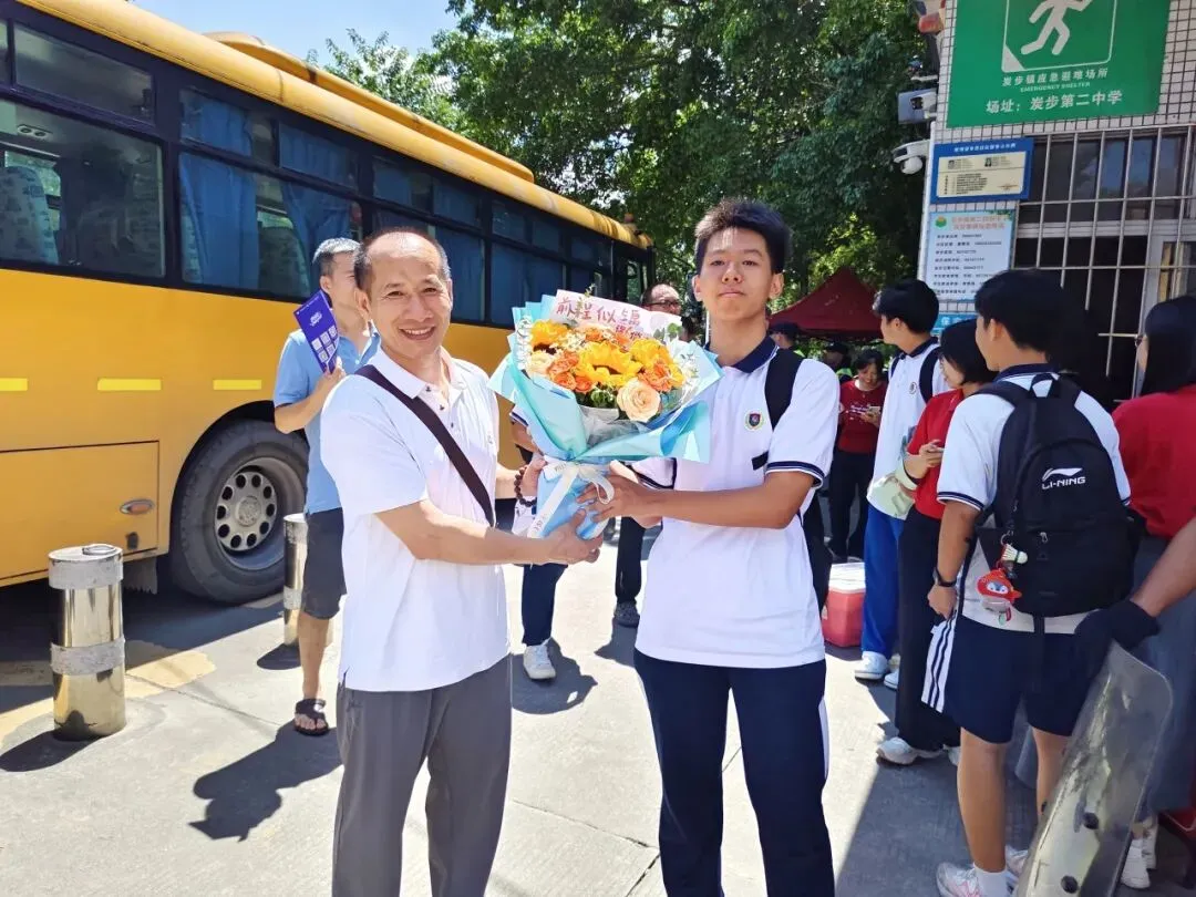 中考收官!花都少年笔落锋收,启航下一程-第80张图片-四季读书网 中考收官!花都少年笔落锋收,启航下一程-第80张图片-四季读书网