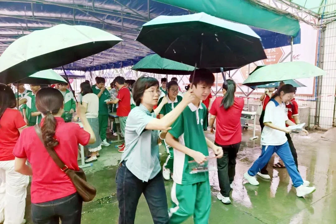 中考收官!花都少年笔落锋收,启航下一程-第82张图片-四季读书网 中考收官!花都少年笔落锋收,启航下一程-第82张图片-四季读书网