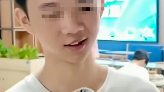 中考699分,却偷偷改志愿去读“职高”!老父亲出分当晚气懵,本人说:以后想当程序员,AI时代也不怕-第3张图片-四季读书网 中考699分,却偷偷改志愿去读“职高”!老父亲出分当晚气懵,本人说:以后想当程序员,AI时代也不怕-第3张图片-四季读书网
