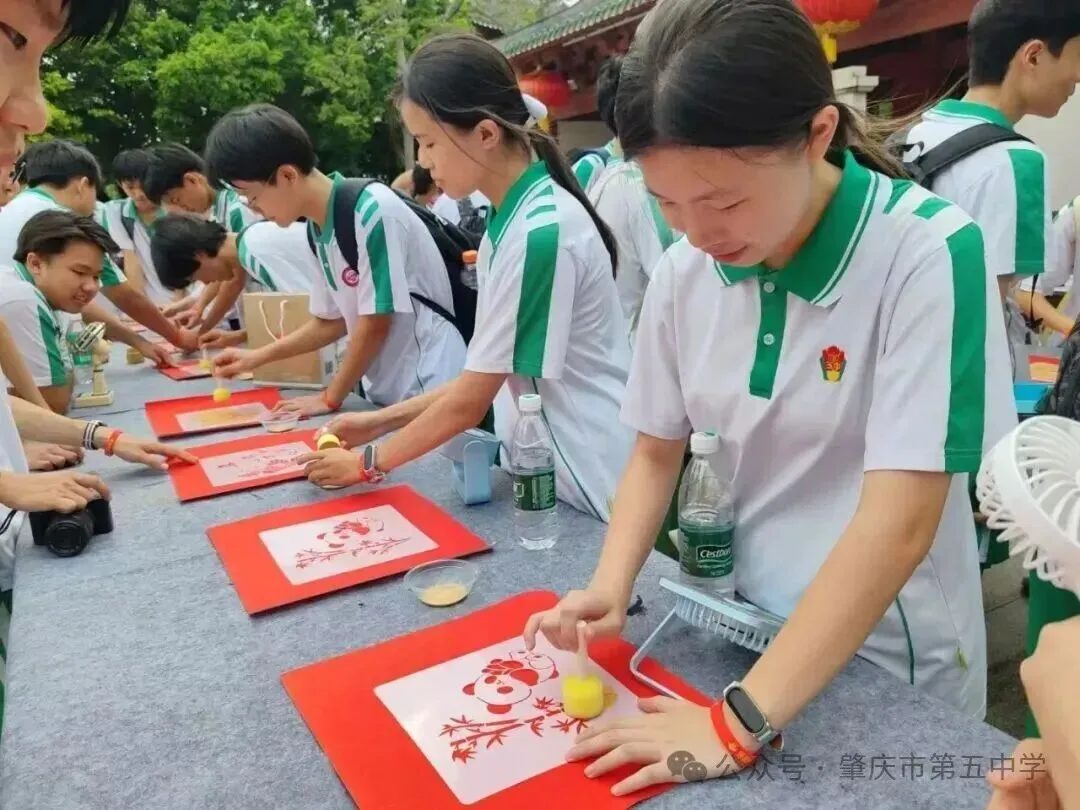 智趣巧思绘锦程,凝心聚力赢中考 肇庆市吴艳芳名班主任工作室协助开展五中2026年九年级前团建活动-第31张图片-四季读书网