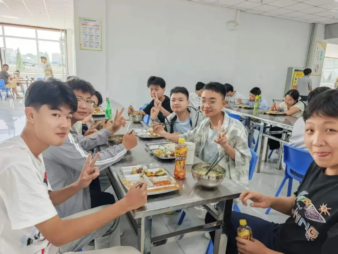 成功中考二校夏令营|这个暑假,这群少年悄悄完成了一场蜕变-第29张图片-四季读书网
