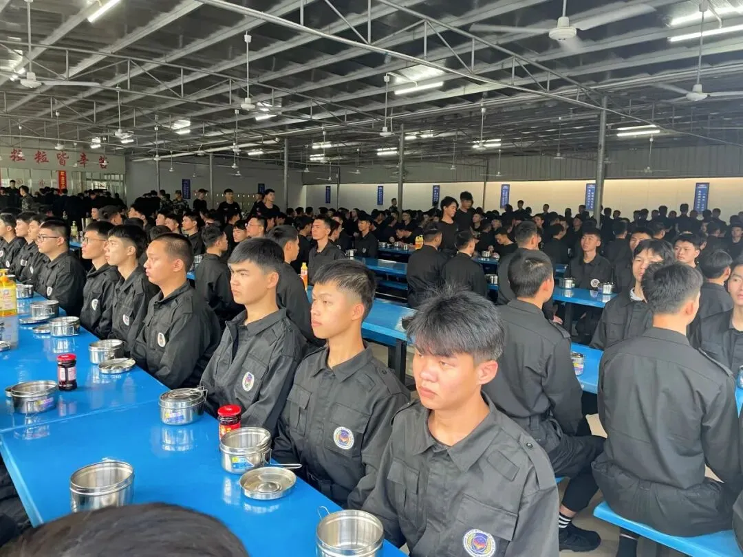 2026中考已出分,考不上高中的理想选择--化州市鉴江司法职业学校(广东省重点中职学校)--可升学可就业可参军,给孩子一个未来!-第120张图片-四季读书网