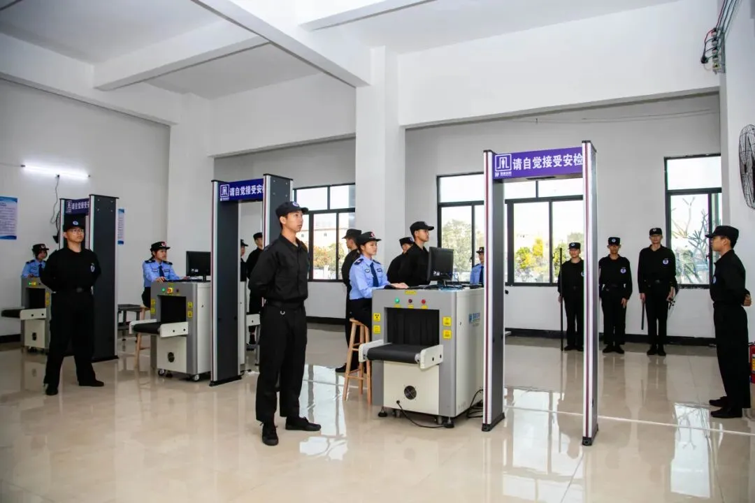 2026中考已出分,考不上高中的理想选择--化州市鉴江司法职业学校(广东省重点中职学校)--可升学可就业可参军,给孩子一个未来!-第121张图片-四季读书网
