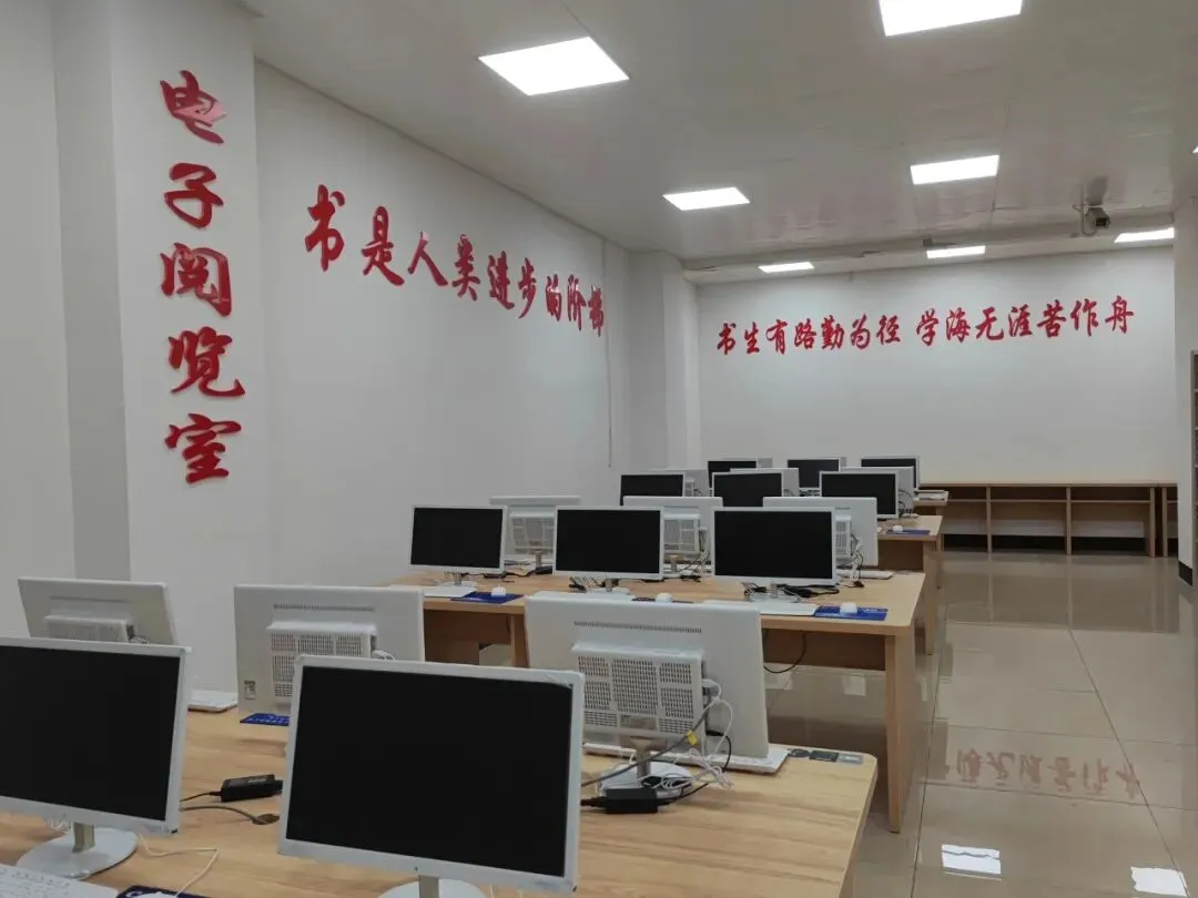 2026中考已出分,考不上高中的理想选择--化州市鉴江司法职业学校(广东省重点中职学校)--可升学可就业可参军,给孩子一个未来!-第124张图片-四季读书网