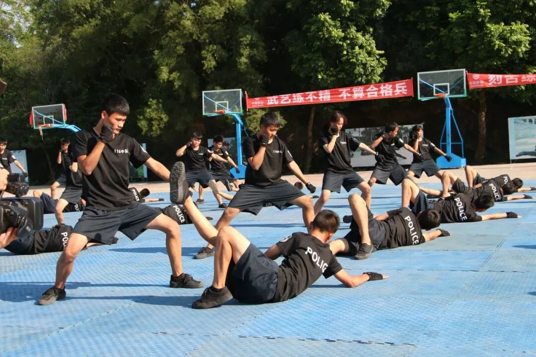 2026中考已出分,考不上高中的理想选择--化州市鉴江司法职业学校(广东省重点中职学校)--可升学可就业可参军,给孩子一个未来!-第132张图片-四季读书网