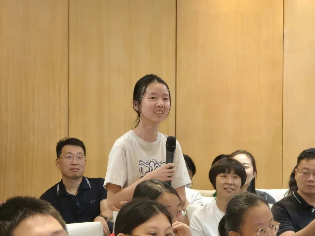 羊城晚报|2026年广州中考成绩出炉,品读行交出亮眼答卷:五名学员取得语文单科120分,超百名学员取得110分以上-第21张图片-四季读书网