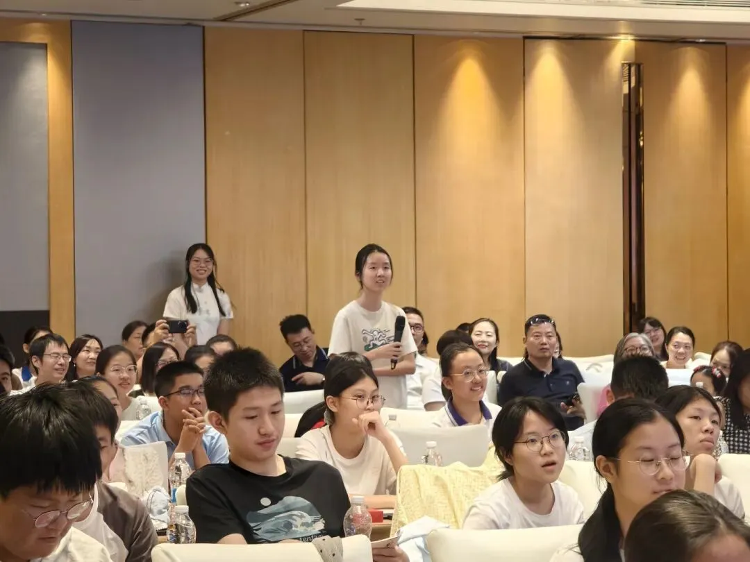 羊城晚报|2026年广州中考成绩出炉,品读行交出亮眼答卷:五名学员取得语文单科120分,超百名学员取得110分以上-第22张图片-四季读书网