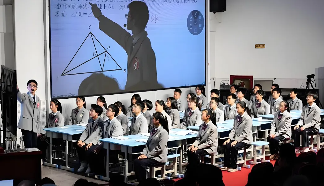 苏州中考后一个月还在纠结?不是孩子不行,是还没遇到对的“战场”,2026届苏州吴江青云实验中学盛湖学校初三复读部招生简章-第1张图片-四季读书网