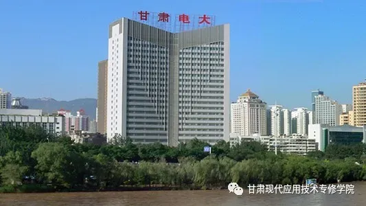 【历年真题】全国成人高考真题试卷+答案解析——【高起点-英语(2025年)】-第17张图片-四季读书网