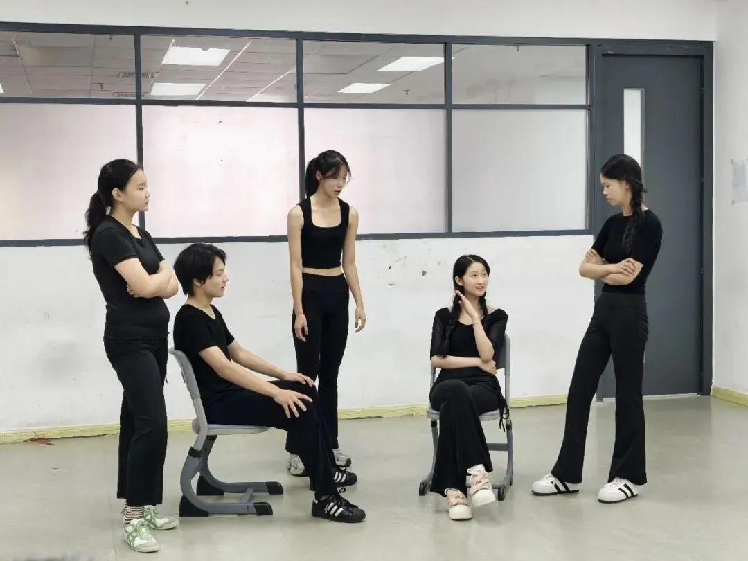思乐学传媒培训丨表演专业第二次模拟考试纪实-第5张图片-四季读书网