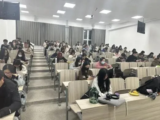 管院·服务管理|我院开展学生手册第二次模拟考试-第10张图片-四季读书网