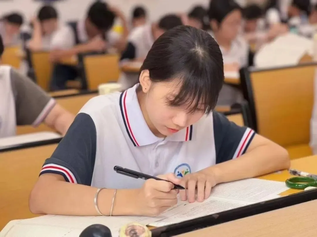 深圳中考第三批志愿填报技巧,让你稳妥上岸公办-第3张图片-四季读书网 深圳中考第三批志愿填报技巧,让你稳妥上岸公办-第3张图片-四季读书网