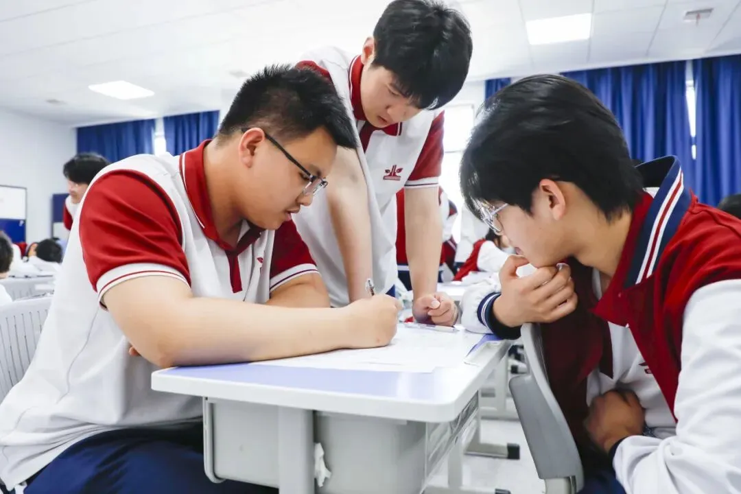 致全体准高一新生:中考不是终点,真正的成长,从这个暑假开始!-第19张图片-四季读书网