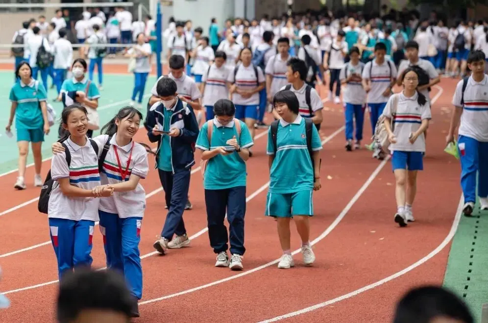 广州中考第三批次录取结果出炉,省实荔湾740分领跑!-第2张图片-四季读书网