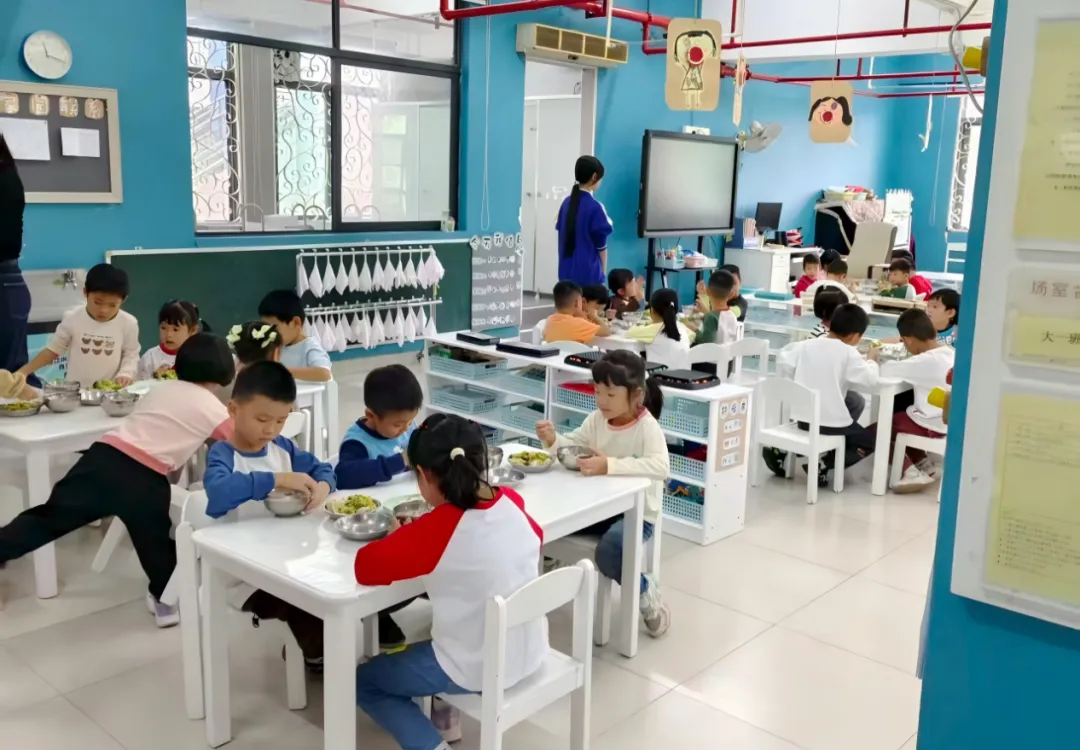 广州中考第四批录取|广州市荔湾区外语职业高级中学2026年招生简章-第29张图片-四季读书网 广州中考第四批录取|广州市荔湾区外语职业高级中学2026年招生简章-第29张图片-四季读书网