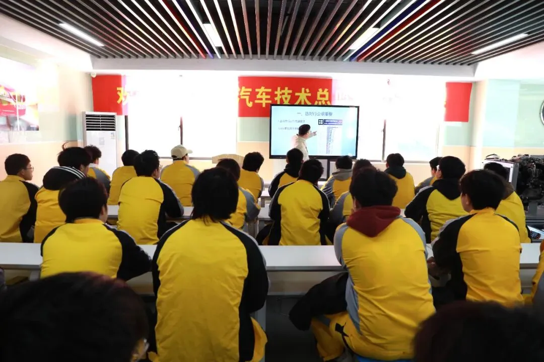 中考没录上,还有哪些学校可以报名?上海万通少量名额补录中....-第7张图片-四季读书网 中考没录上,还有哪些学校可以报名?上海万通少量名额补录中....-第7张图片-四季读书网