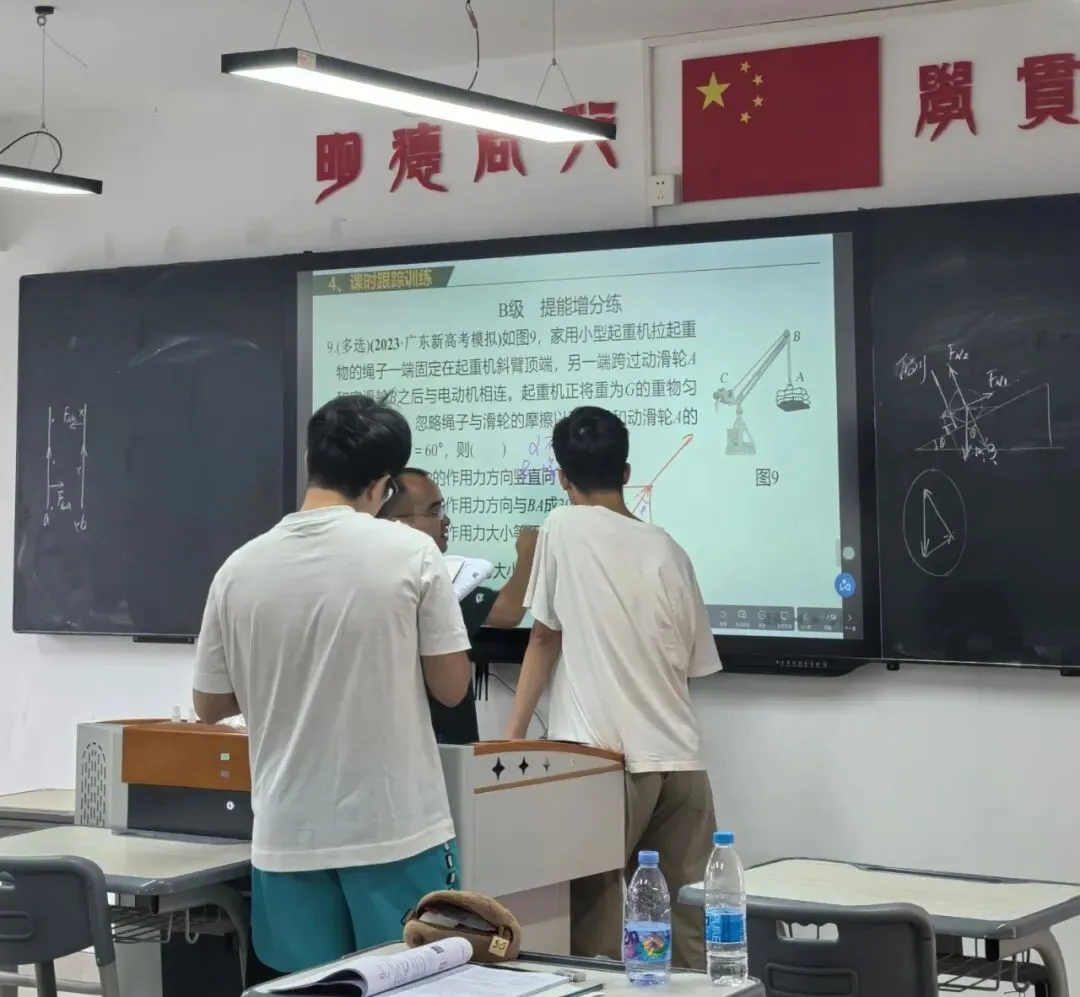 广州神仙集训校区--艺考文化+中考复读双赛道!环境教学双在线-第2张图片-四季读书网