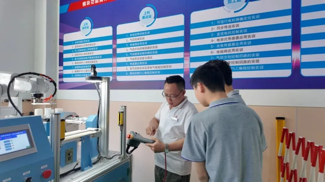 中考还没收到录取通知?别慌!还有少量补录名额-第7张图片-四季读书网 中考还没收到录取通知?别慌!还有少量补录名额-第7张图片-四季读书网