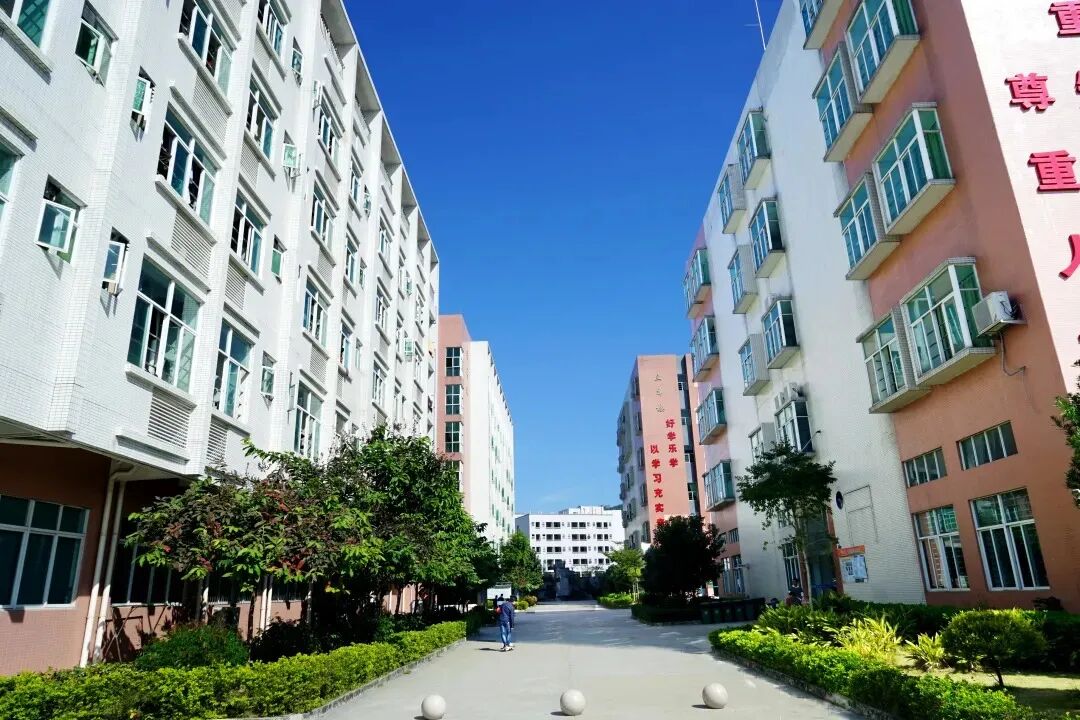 中考补录学校:广东省环保技工学校招生报名【学费低至3450一学期】-第19张图片-四季读书网