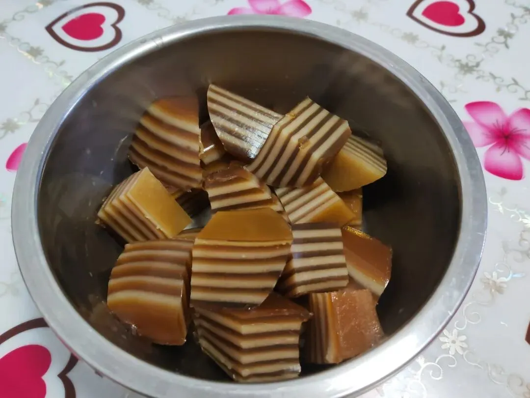 广州男生中考629分放弃高中去中职读烹饪:10岁开始做饭,放假承包一日三餐,妈妈:说不定能去白天鹅宾馆当大厨-第3张图片-四季读书网