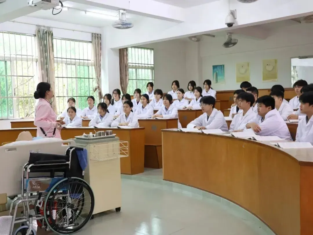 中考录取 | 广东省新兴中药学校中考录取分数-第25张图片-四季读书网 中考录取 | 广东省新兴中药学校中考录取分数-第25张图片-四季读书网