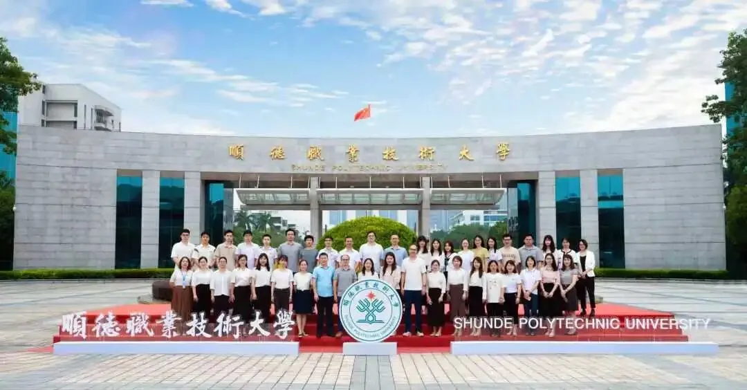 中考落榜?2026年技能工匠班正招生,本科名校内学习培养,高薪就业!-第4张图片-四季读书网 中考落榜?2026年技能工匠班正招生,本科名校内学习培养,高薪就业!-第4张图片-四季读书网