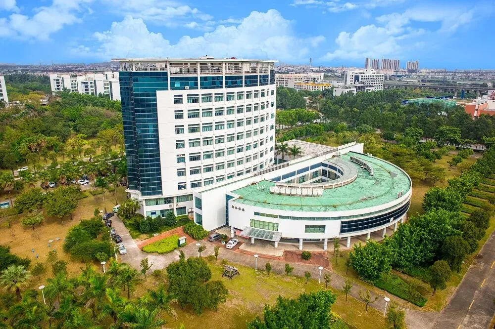 中考落榜?2026年技能工匠班正招生,本科名校内学习培养,高薪就业!-第12张图片-四季读书网 中考落榜?2026年技能工匠班正招生,本科名校内学习培养,高薪就业!-第12张图片-四季读书网