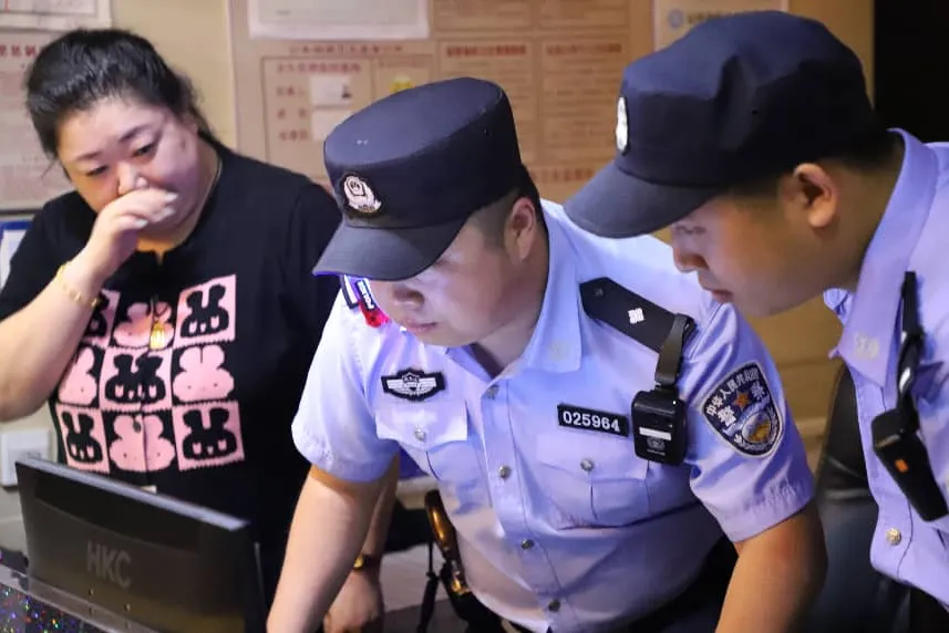 “警”随中考,通河公安为梦想护航!-第5张图片-四季读书网