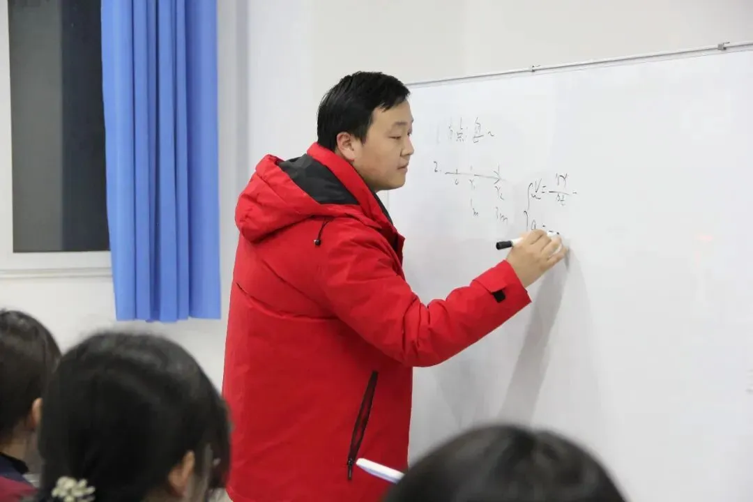 71564名的跨越:中考失利的孩子,一年后怎样了|永臻高中低进高出纪实-第35张图片-四季读书网 71564名的跨越:中考失利的孩子,一年后怎样了|永臻高中低进高出纪实-第35张图片-四季读书网