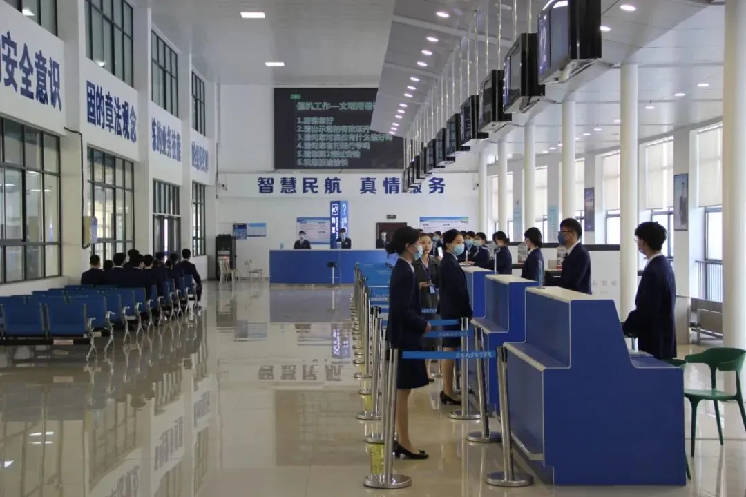 中考200-450分别焦虑!不走弯路,信航五年制学院带你直通大学,圆少年航空梦想-第9张图片-四季读书网