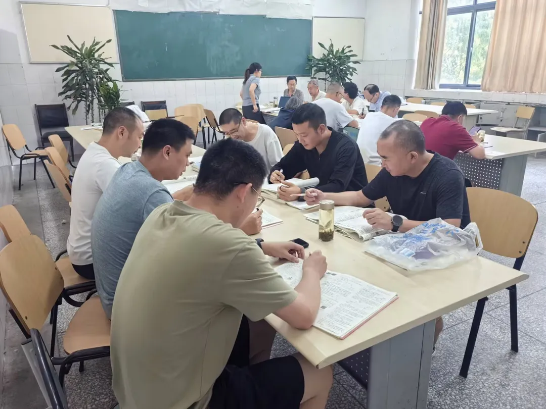 析高考研真题 明方向启征程 | 德阳五中2027届高三研题活动-第6张图片-四季读书网