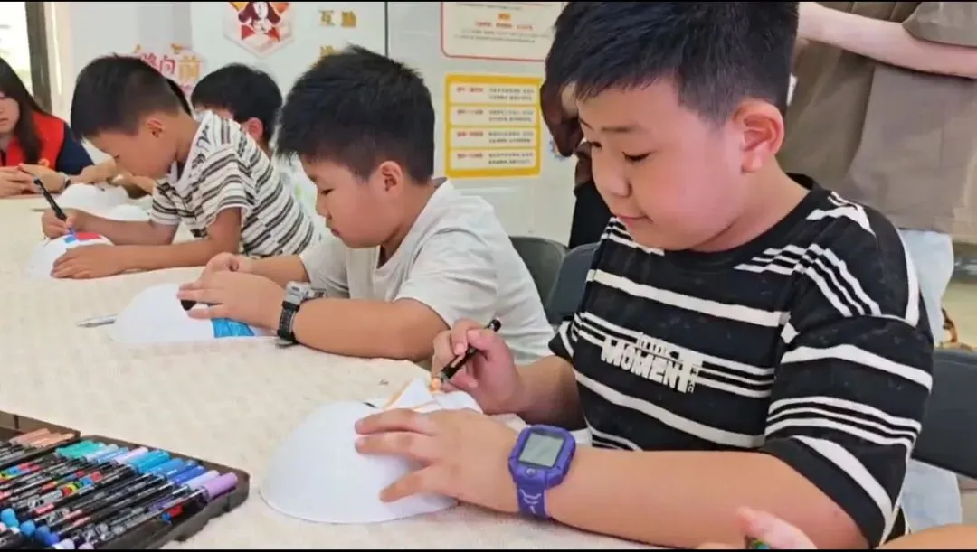孚光之间 | 孩子的心事,不止一张试卷-第5张图片-四季读书网 孚光之间 | 孩子的心事,不止一张试卷-第5张图片-四季读书网