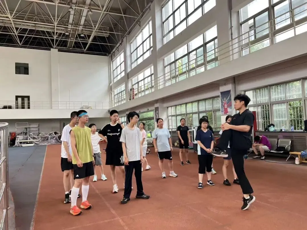 佰阳体育中考集训营第三期收官|进阶强化,定向冲刺中考满分-第2张图片-四季读书网 佰阳体育中考集训营第三期收官|进阶强化,定向冲刺中考满分-第2张图片-四季读书网