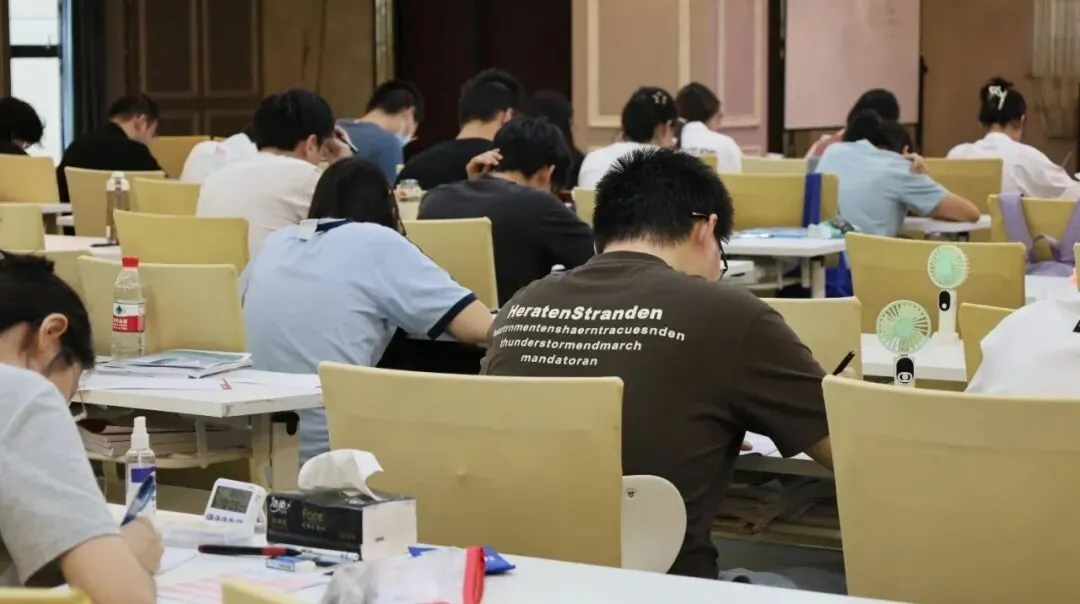 江阴全真模考,周六开考!行测+申论全科实战,申论一对一批改!前三好礼,实力夺奖!-第9张图片-四季读书网 江阴全真模考,周六开考!行测+申论全科实战,申论一对一批改!前三好礼,实力夺奖!-第9张图片-四季读书网