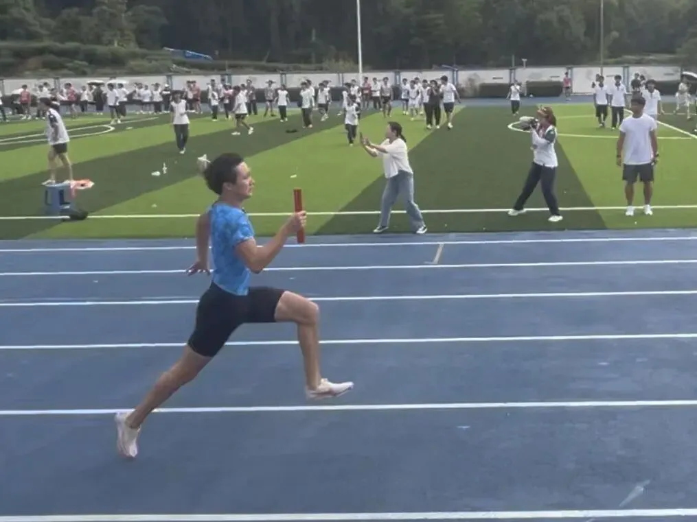 榜样领航 | 跑道与试卷并肩,三年磨一剑!我校蔡哲圆梦武汉体育学院-第15张图片-四季读书网