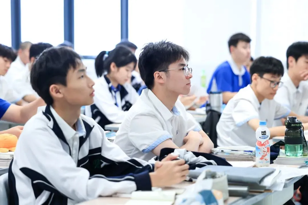 【汉开蜕变】中考500分→高考566分!杨同学在汉开沉淀三年实现进阶-第8张图片-四季读书网 【汉开蜕变】中考500分→高考566分!杨同学在汉开沉淀三年实现进阶-第8张图片-四季读书网