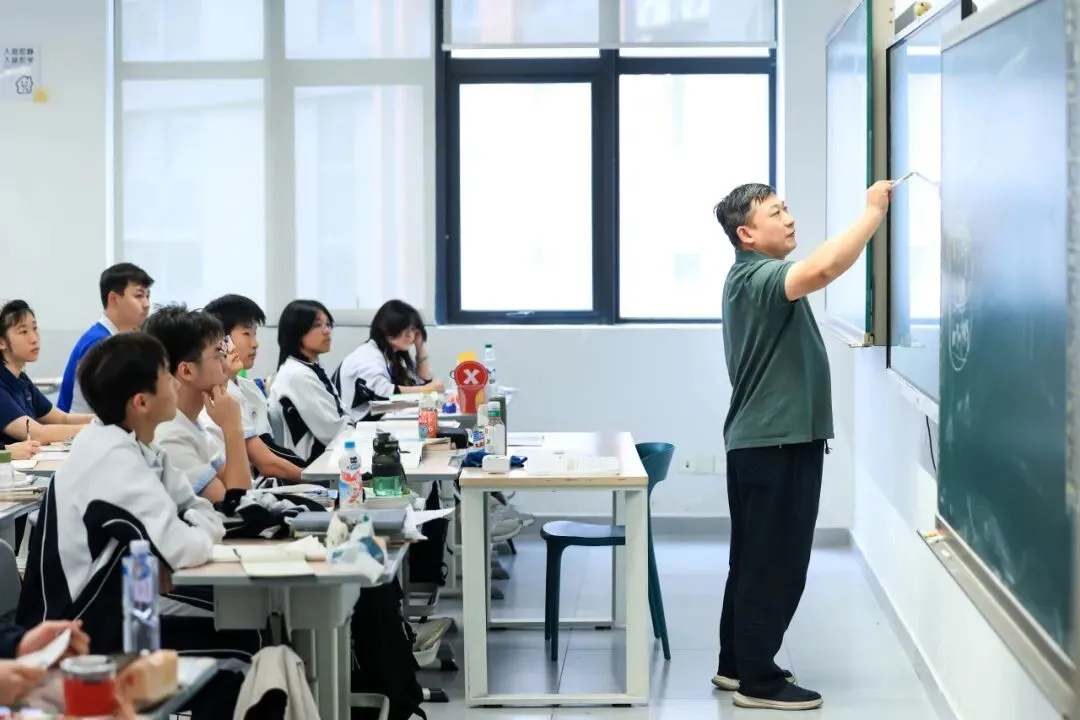 【汉开蜕变】中考500分→高考566分!杨同学在汉开沉淀三年实现进阶-第11张图片-四季读书网 【汉开蜕变】中考500分→高考566分!杨同学在汉开沉淀三年实现进阶-第11张图片-四季读书网