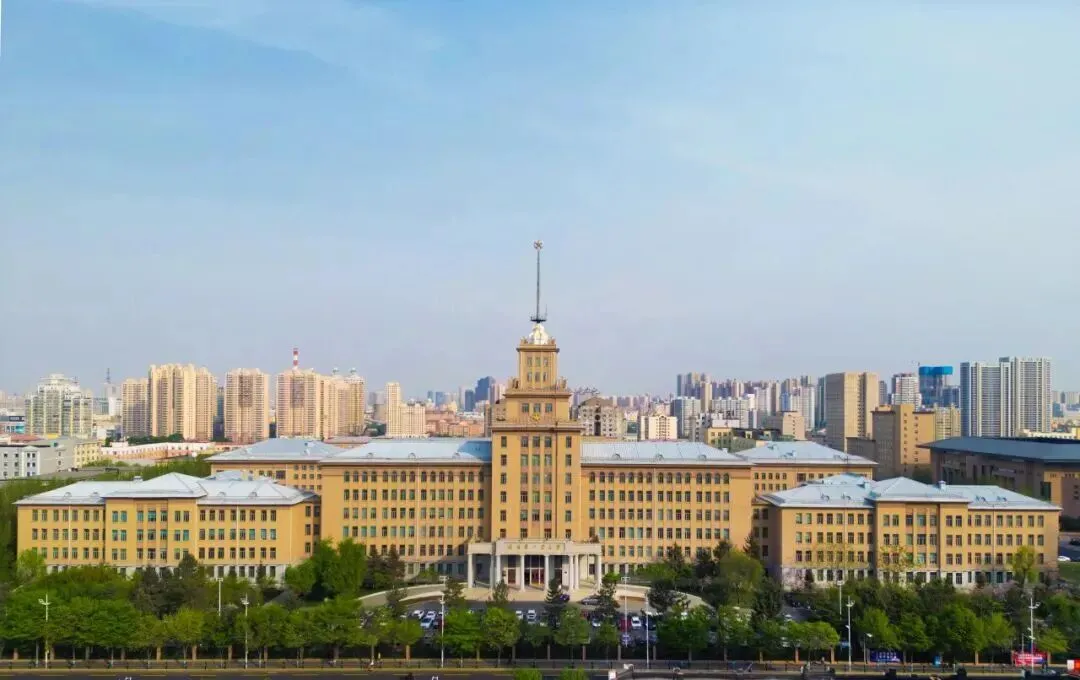 2025年中考第三次模拟考试英语试题-第1张图片-四季读书网 2025年中考第三次模拟考试英语试题-第1张图片-四季读书网