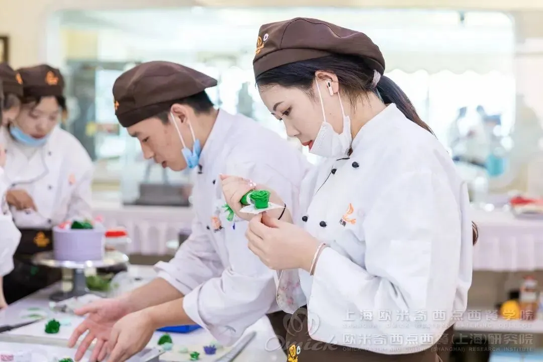 中考落幕不知如何填志愿?来上海欧米奇免费测评规划,帮孩子找准成长赛道-第18张图片-四季读书网 中考落幕不知如何填志愿?来上海欧米奇免费测评规划,帮孩子找准成长赛道-第18张图片-四季读书网