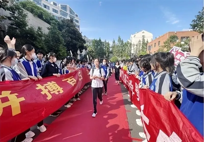 中考分流松了:广东加20万学位,上不了高中成过去-第3张图片-四季读书网 中考分流松了:广东加20万学位,上不了高中成过去-第3张图片-四季读书网