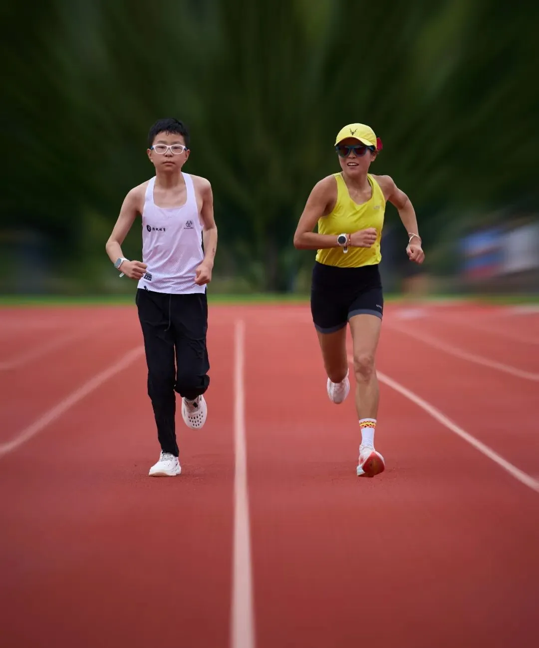 跑得了马拉松的妈妈,带不动中考体测的娃-第1张图片-四季读书网 跑得了马拉松的妈妈,带不动中考体测的娃-第1张图片-四季读书网