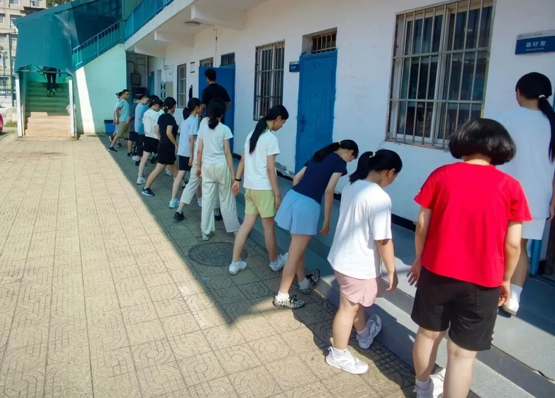 我校教职工子女中考体育暑期公益训练营圆满收官-第6张图片-四季读书网