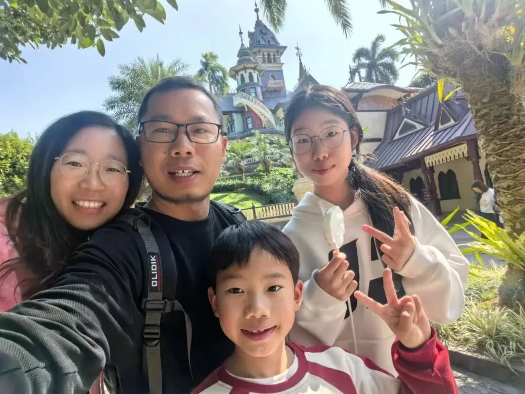 龚邱雯中考664分!没选重点高中,上了中专-第4张图片-四季读书网 龚邱雯中考664分!没选重点高中,上了中专-第4张图片-四季读书网