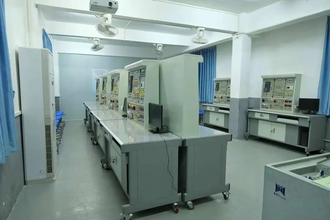 中考报读指南 | 广东省国防科技技师学院2026招生简章 | 补录计划-第32张图片-四季读书网 中考报读指南 | 广东省国防科技技师学院2026招生简章 | 补录计划-第32张图片-四季读书网