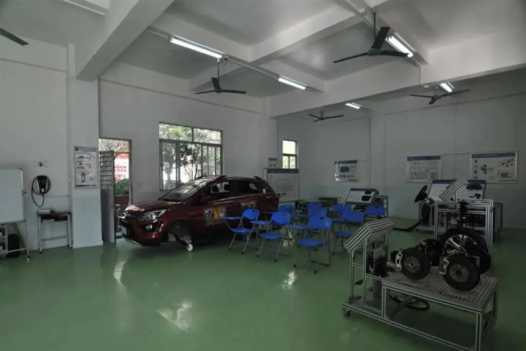 中考报读指南 | 广东省国防科技技师学院2026招生简章 | 补录计划-第42张图片-四季读书网 中考报读指南 | 广东省国防科技技师学院2026招生简章 | 补录计划-第42张图片-四季读书网