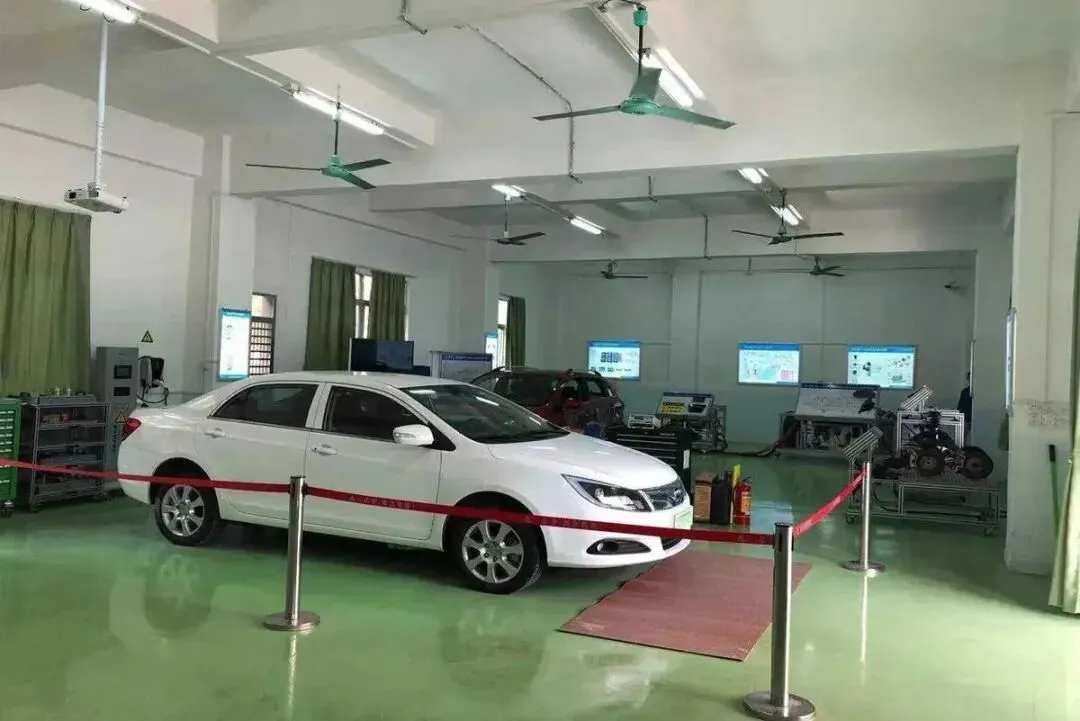 中考报读指南 | 广东省国防科技技师学院2026招生简章 | 补录计划-第43张图片-四季读书网 中考报读指南 | 广东省国防科技技师学院2026招生简章 | 补录计划-第43张图片-四季读书网