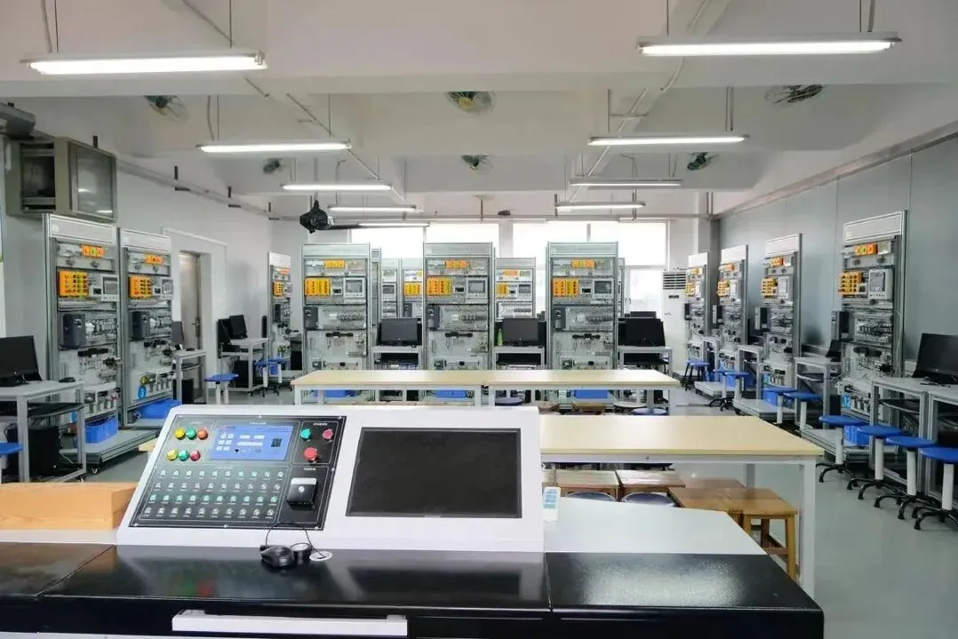 中考报读指南 | 广东省国防科技技师学院2026招生简章 | 补录计划-第65张图片-四季读书网 中考报读指南 | 广东省国防科技技师学院2026招生简章 | 补录计划-第65张图片-四季读书网