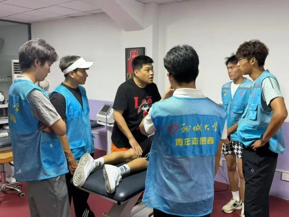 社会实践|体育学院开展“青春助力中考体育,聊城大学志愿者在行动”社会实践活动-第7张图片-四季读书网 社会实践|体育学院开展“青春助力中考体育,聊城大学志愿者在行动”社会实践活动-第7张图片-四季读书网