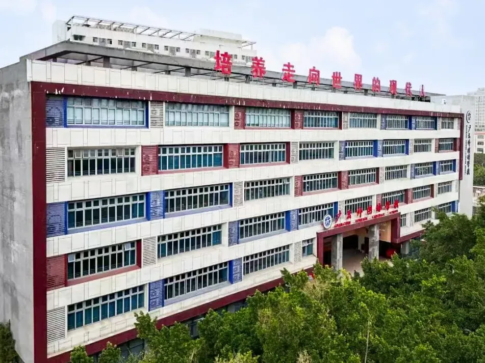 低进高出显实力,广云外校2026中考再创辉煌!-第70张图片-四季读书网 低进高出显实力,广云外校2026中考再创辉煌!-第70张图片-四季读书网